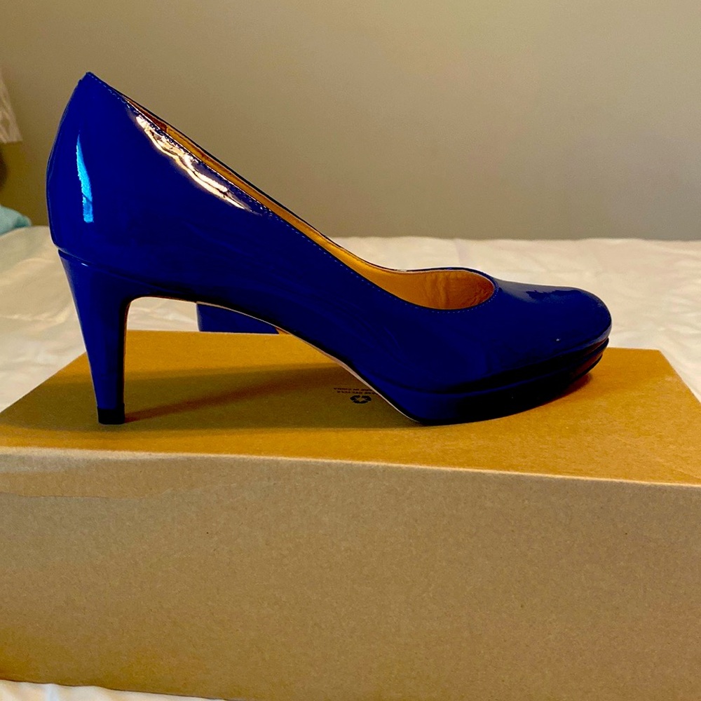 Beautiful Cole Haan heels!